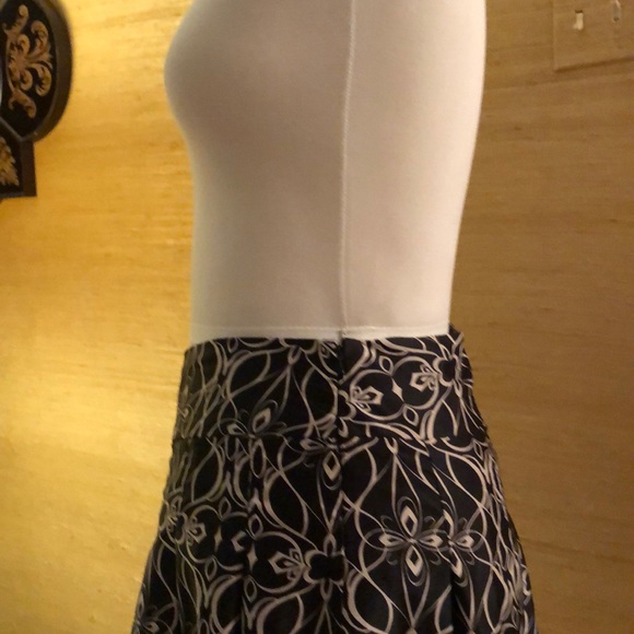 Skirt - Picture 5 of 7